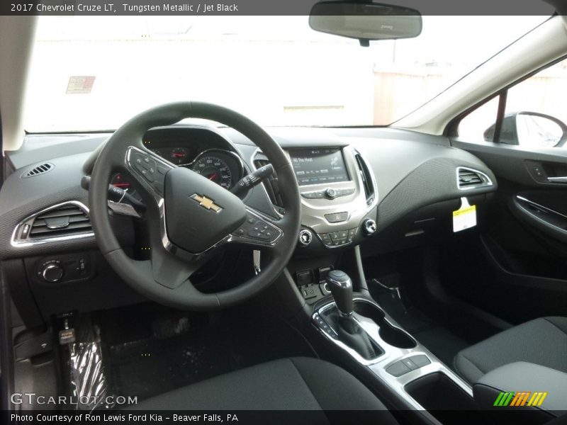 Tungsten Metallic / Jet Black 2017 Chevrolet Cruze LT