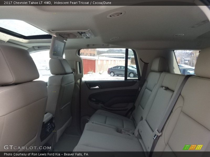 Iridescent Pearl Tricoat / Cocoa/Dune 2017 Chevrolet Tahoe LT 4WD