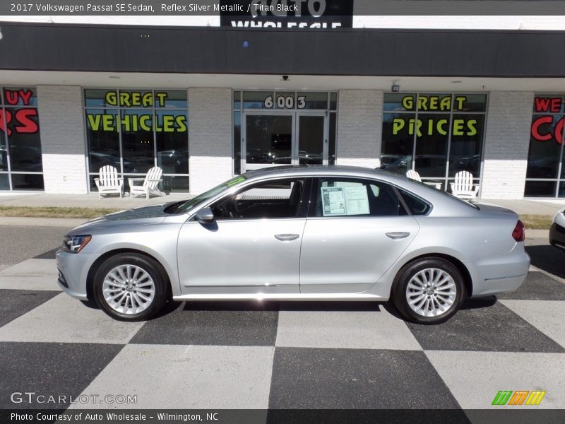 Reflex Silver Metallic / Titan Black 2017 Volkswagen Passat SE Sedan