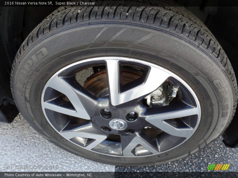 Super Black / Charcoal 2016 Nissan Versa Note SR