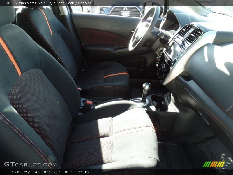Super Black / Charcoal 2016 Nissan Versa Note SR