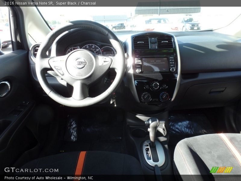 Super Black / Charcoal 2016 Nissan Versa Note SR