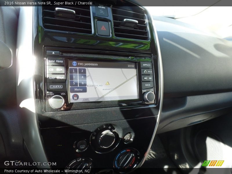 Super Black / Charcoal 2016 Nissan Versa Note SR
