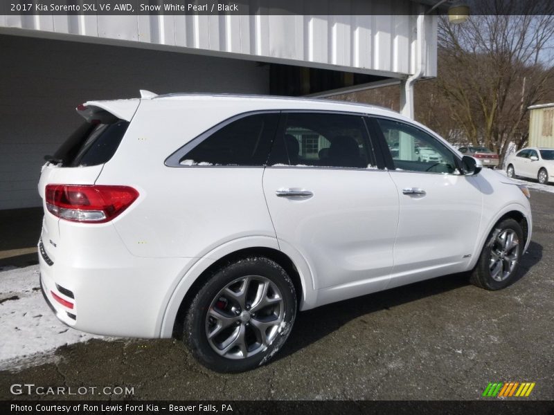 Snow White Pearl / Black 2017 Kia Sorento SXL V6 AWD