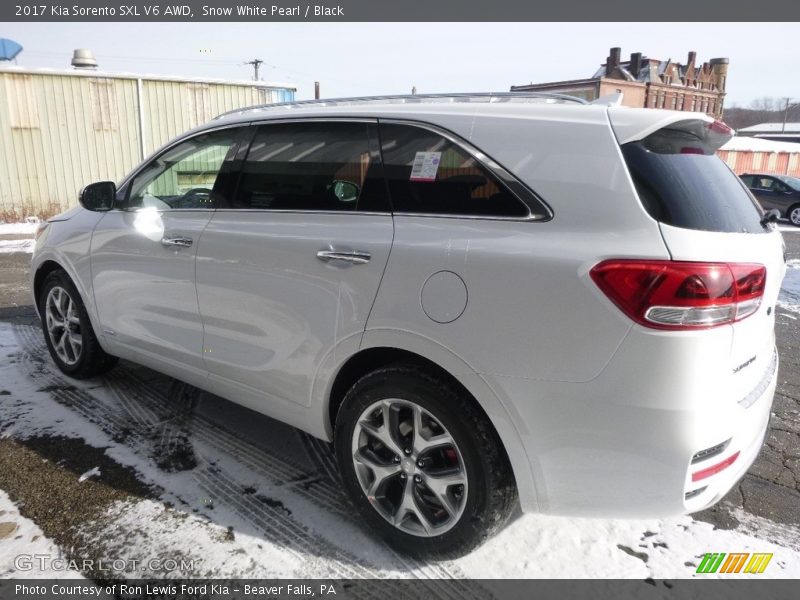 Snow White Pearl / Black 2017 Kia Sorento SXL V6 AWD