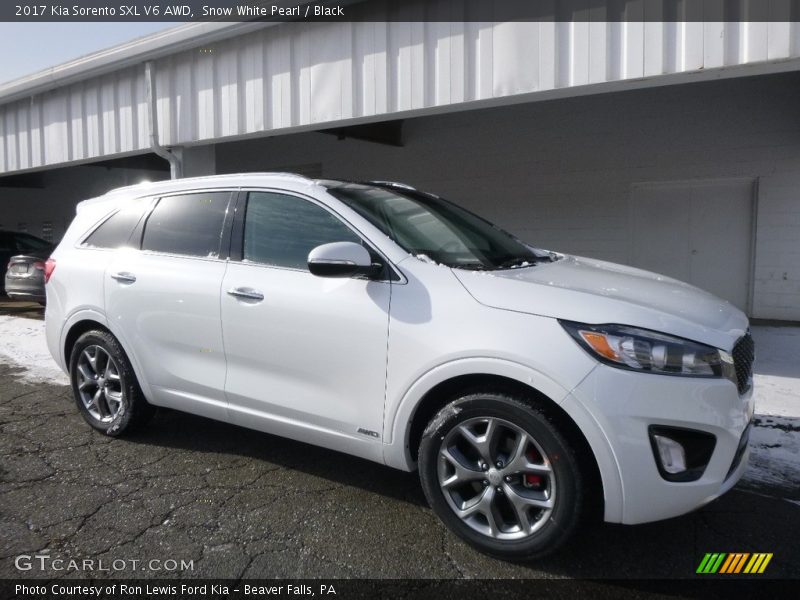 Front 3/4 View of 2017 Sorento SXL V6 AWD