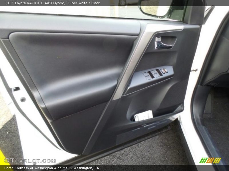Super White / Black 2017 Toyota RAV4 XLE AWD Hybrid
