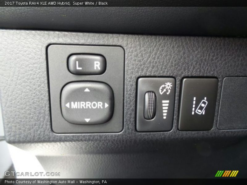 Super White / Black 2017 Toyota RAV4 XLE AWD Hybrid
