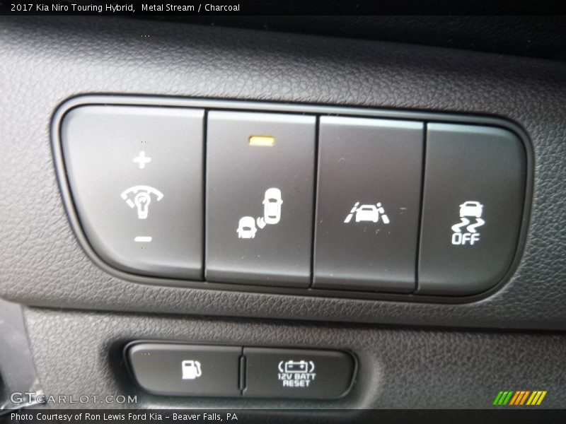 Controls of 2017 Niro Touring Hybrid