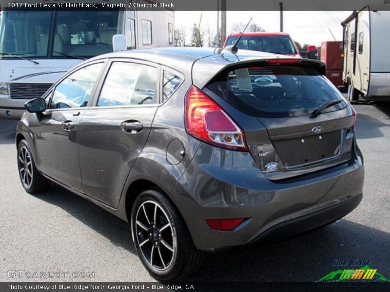 Magnetic / Charcoal Black 2017 Ford Fiesta SE Hatchback