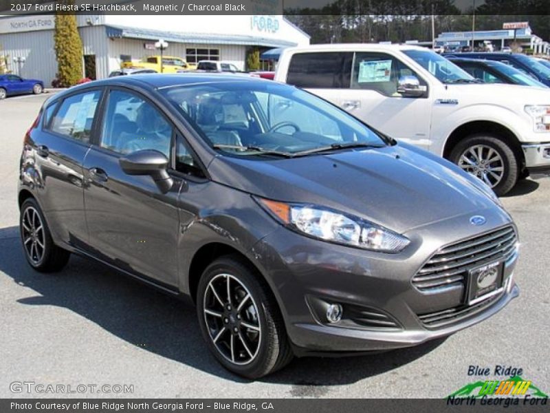 Magnetic / Charcoal Black 2017 Ford Fiesta SE Hatchback