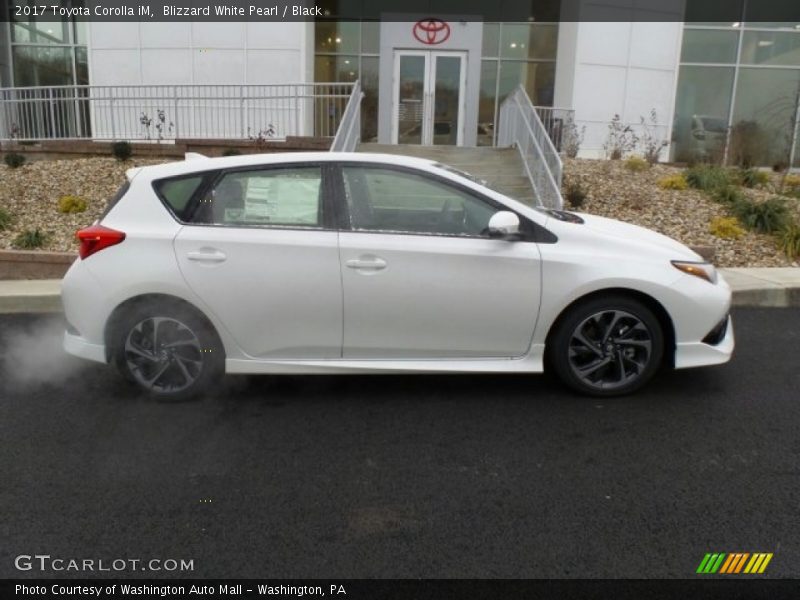 Blizzard White Pearl / Black 2017 Toyota Corolla iM