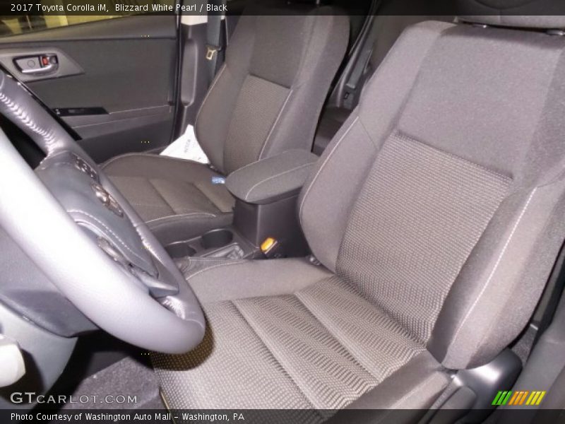 Blizzard White Pearl / Black 2017 Toyota Corolla iM
