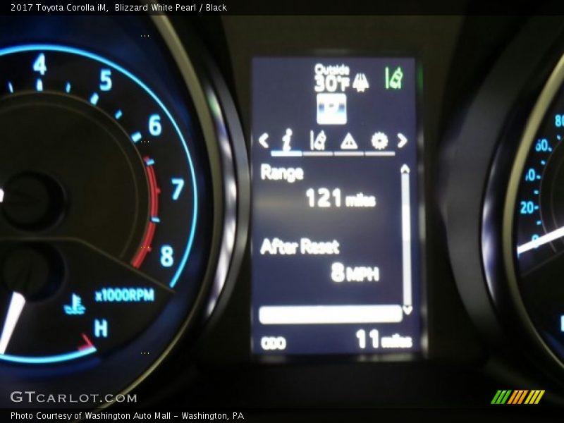 Blizzard White Pearl / Black 2017 Toyota Corolla iM