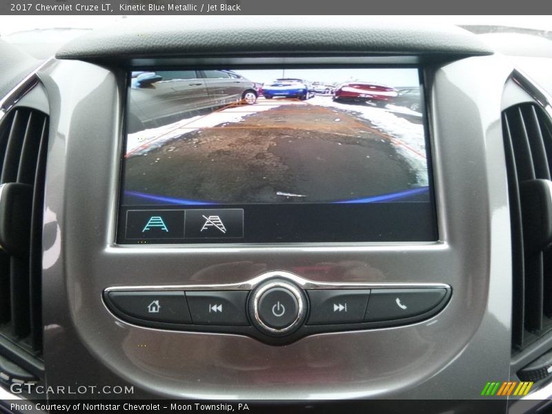 Kinetic Blue Metallic / Jet Black 2017 Chevrolet Cruze LT