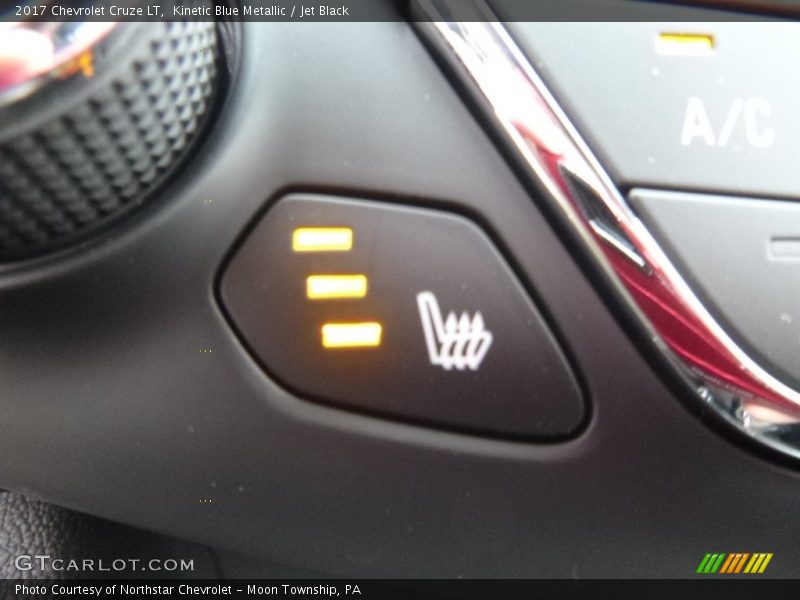 Kinetic Blue Metallic / Jet Black 2017 Chevrolet Cruze LT