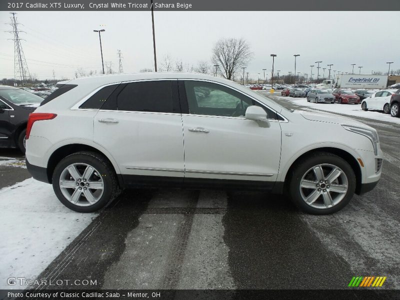 Crystal White Tricoat / Sahara Beige 2017 Cadillac XT5 Luxury