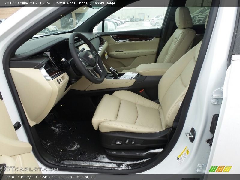 Crystal White Tricoat / Sahara Beige 2017 Cadillac XT5 Luxury