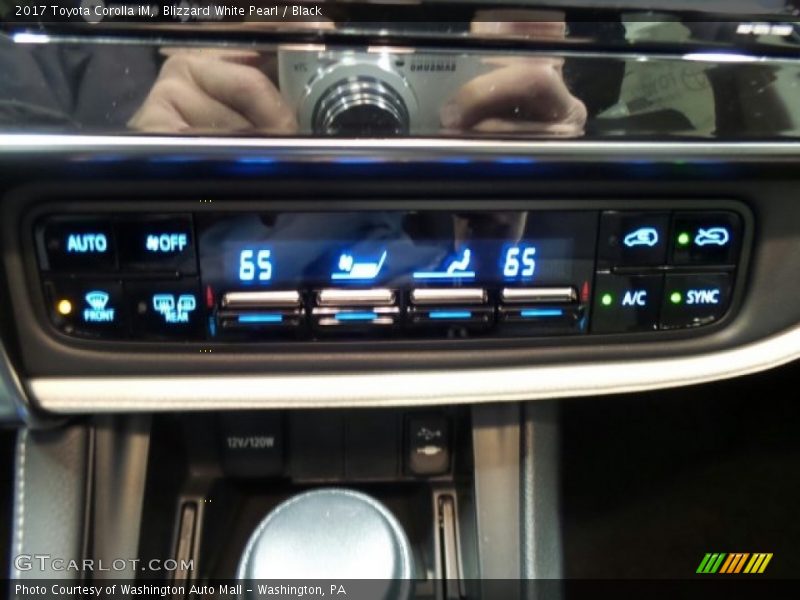 Blizzard White Pearl / Black 2017 Toyota Corolla iM