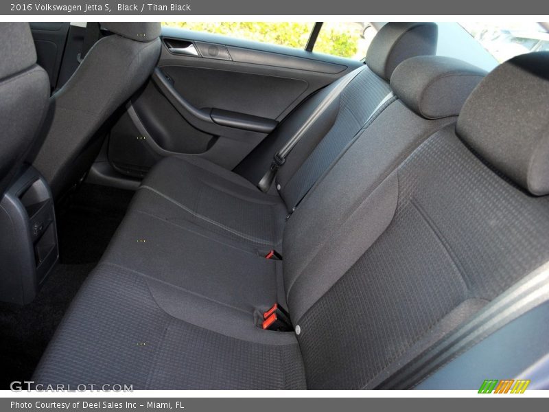 Black / Titan Black 2016 Volkswagen Jetta S
