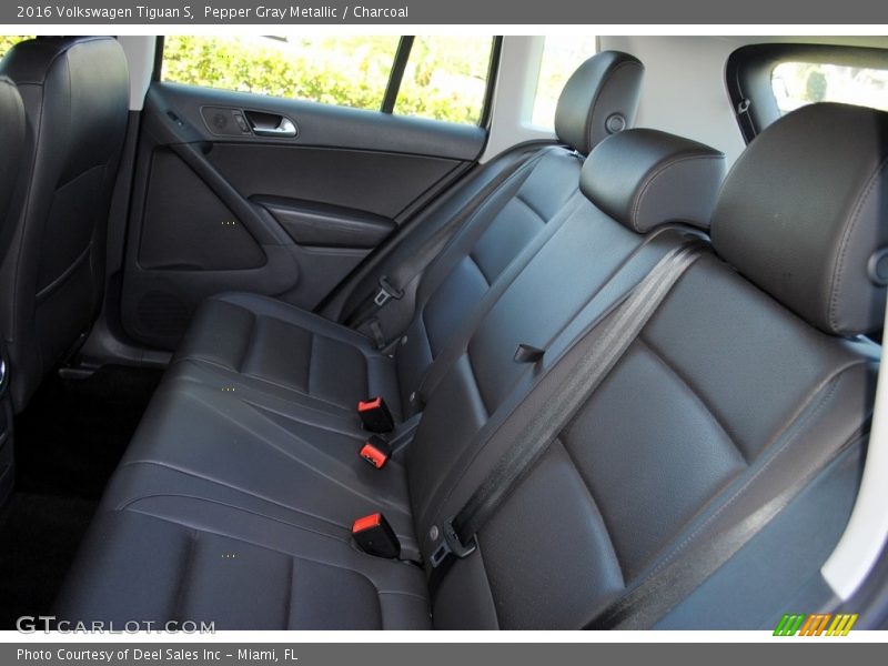 Pepper Gray Metallic / Charcoal 2016 Volkswagen Tiguan S