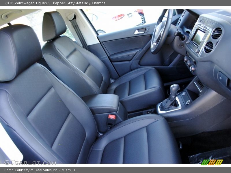 Pepper Gray Metallic / Charcoal 2016 Volkswagen Tiguan S