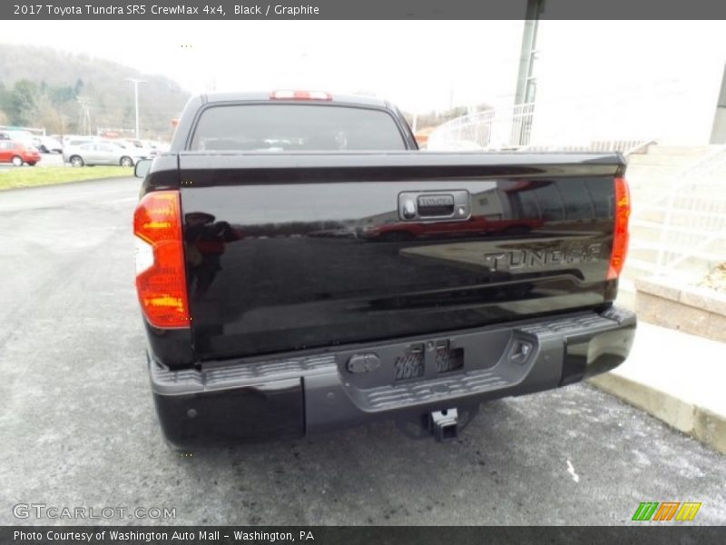Black / Graphite 2017 Toyota Tundra SR5 CrewMax 4x4