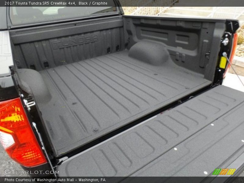 Black / Graphite 2017 Toyota Tundra SR5 CrewMax 4x4