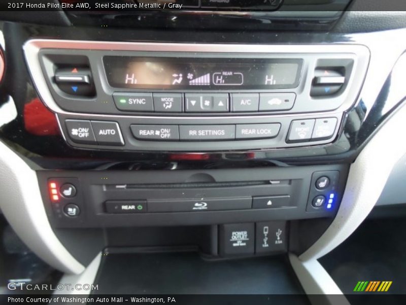 Controls of 2017 Pilot Elite AWD