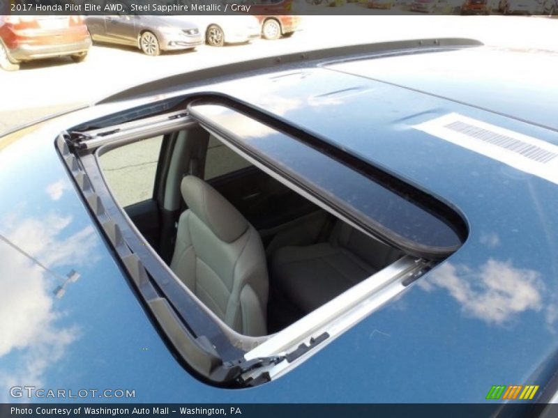 Sunroof of 2017 Pilot Elite AWD