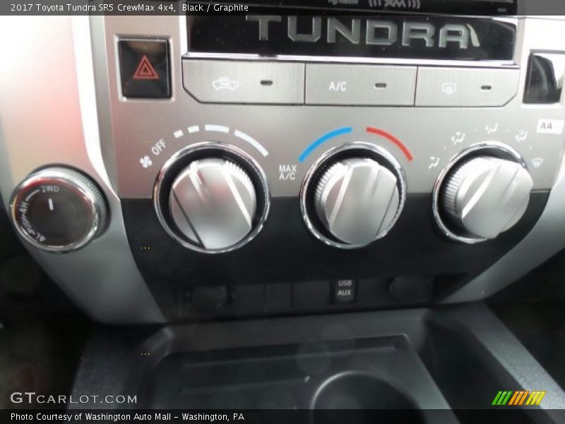 Black / Graphite 2017 Toyota Tundra SR5 CrewMax 4x4