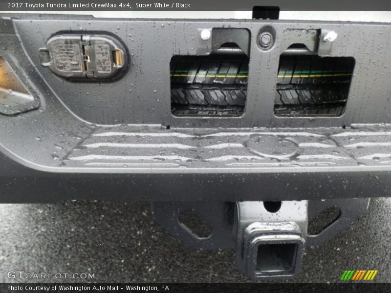 Super White / Black 2017 Toyota Tundra Limited CrewMax 4x4