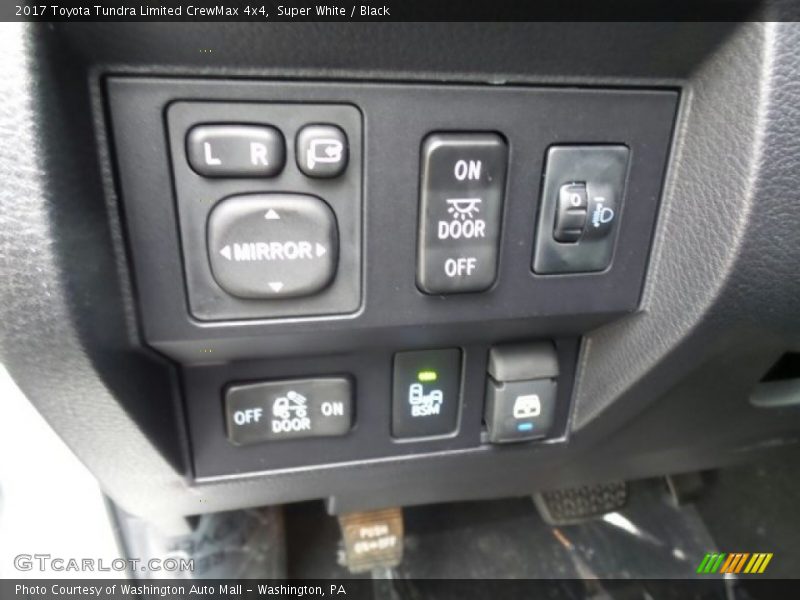 Super White / Black 2017 Toyota Tundra Limited CrewMax 4x4