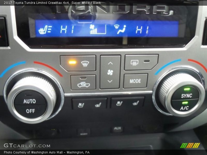 Super White / Black 2017 Toyota Tundra Limited CrewMax 4x4