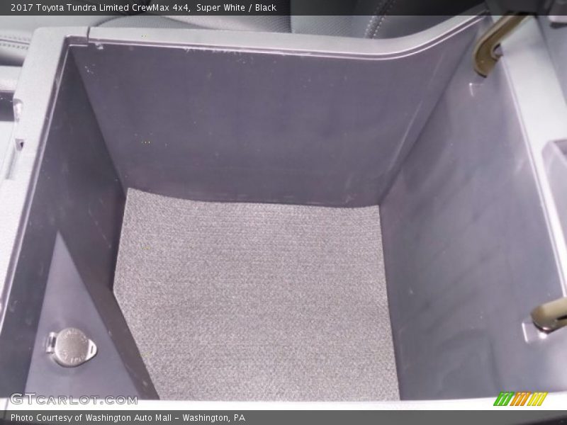 Super White / Black 2017 Toyota Tundra Limited CrewMax 4x4