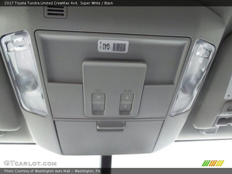 Super White / Black 2017 Toyota Tundra Limited CrewMax 4x4