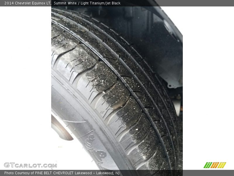 Summit White / Light Titanium/Jet Black 2014 Chevrolet Equinox LT