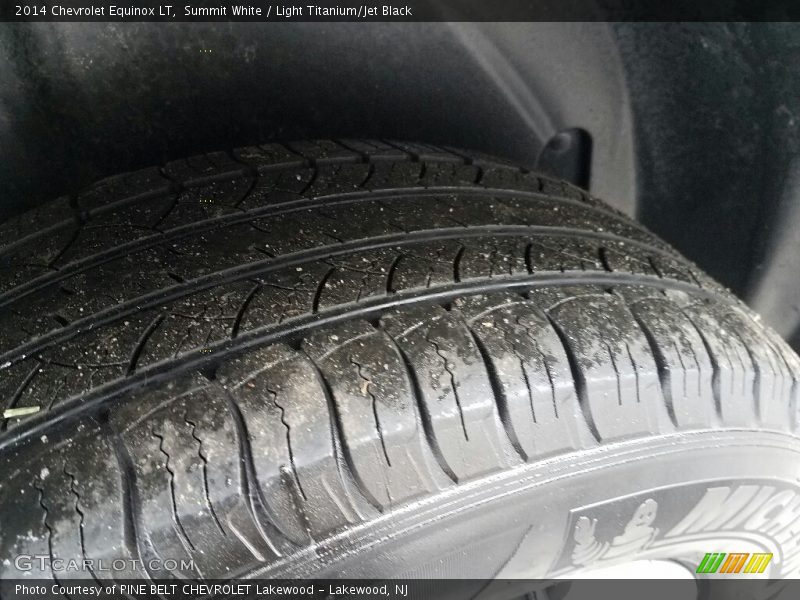 Summit White / Light Titanium/Jet Black 2014 Chevrolet Equinox LT