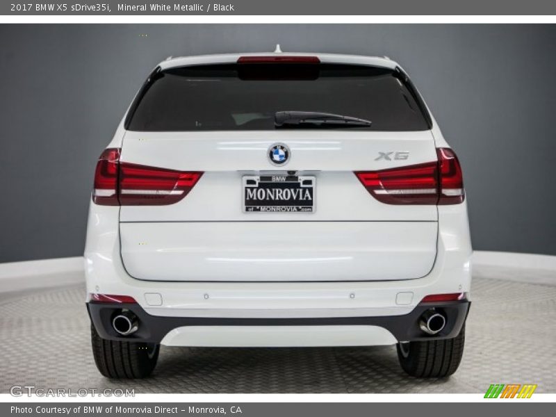 Mineral White Metallic / Black 2017 BMW X5 sDrive35i