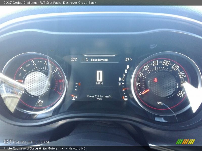 Destroyer Grey / Black 2017 Dodge Challenger R/T Scat Pack