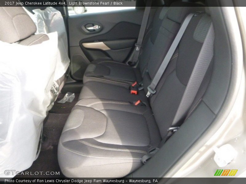 Light Brownstone Pearl / Black 2017 Jeep Cherokee Latitude 4x4