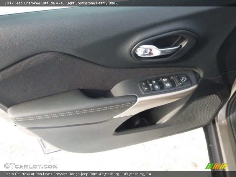 Light Brownstone Pearl / Black 2017 Jeep Cherokee Latitude 4x4