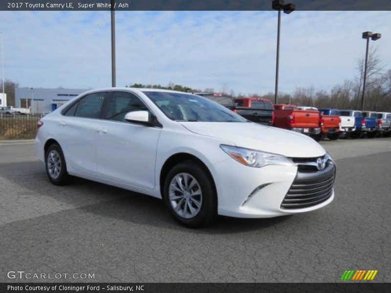 Super White / Ash 2017 Toyota Camry LE