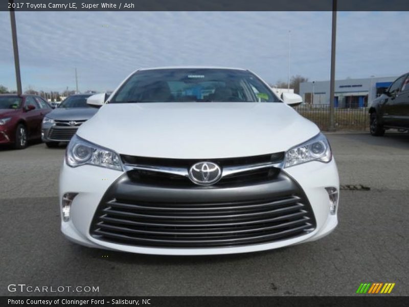 Super White / Ash 2017 Toyota Camry LE
