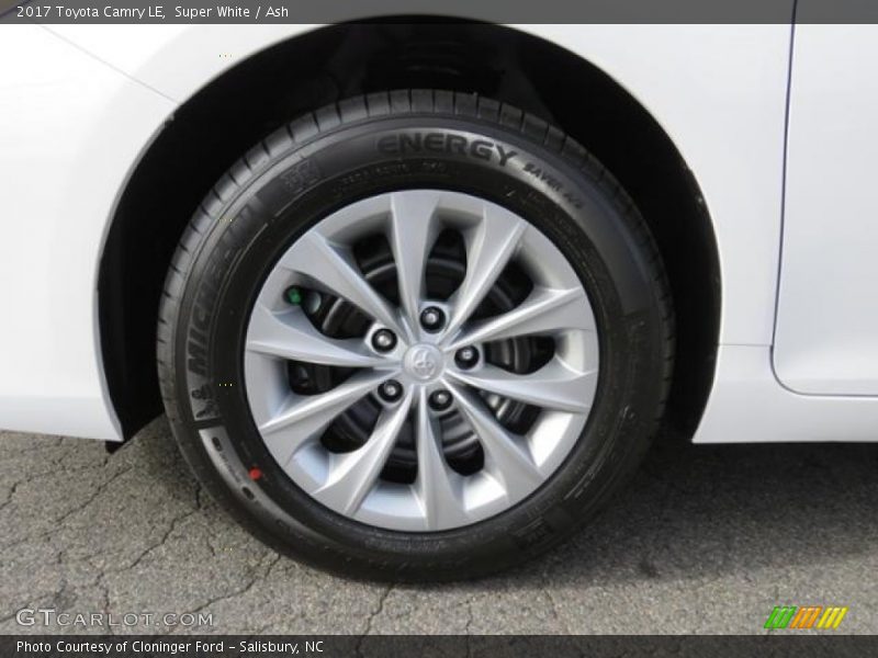 Super White / Ash 2017 Toyota Camry LE
