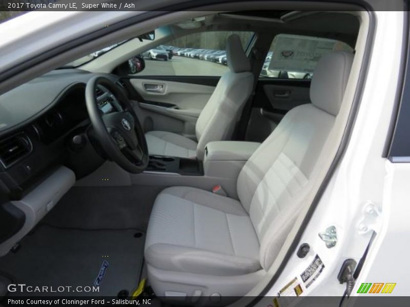 Super White / Ash 2017 Toyota Camry LE