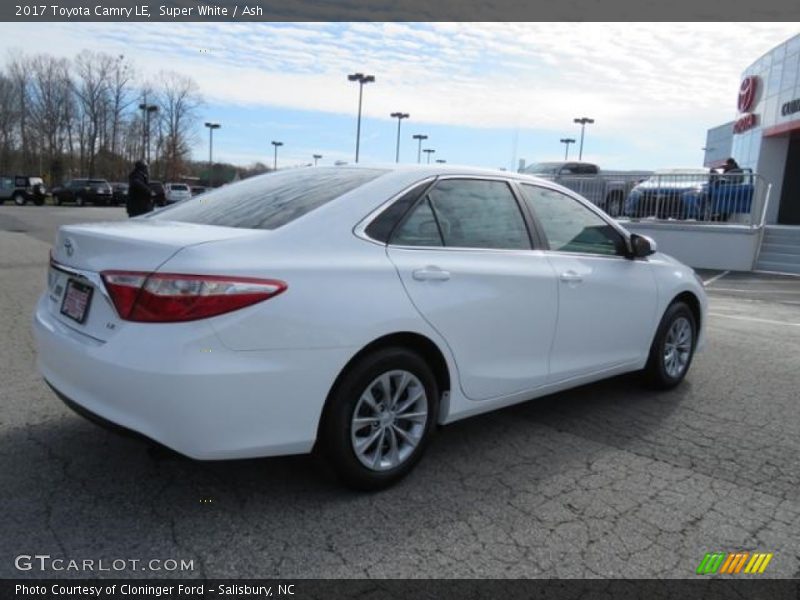 Super White / Ash 2017 Toyota Camry LE