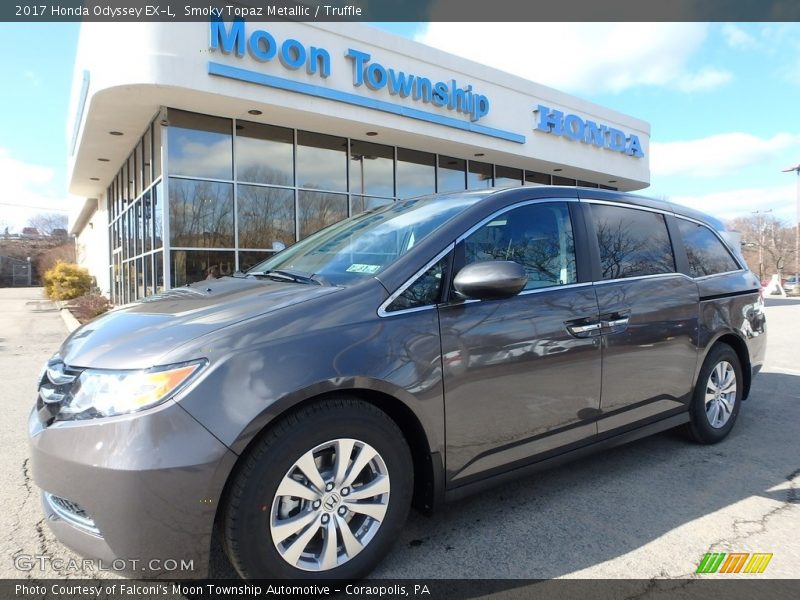 Smoky Topaz Metallic / Truffle 2017 Honda Odyssey EX-L