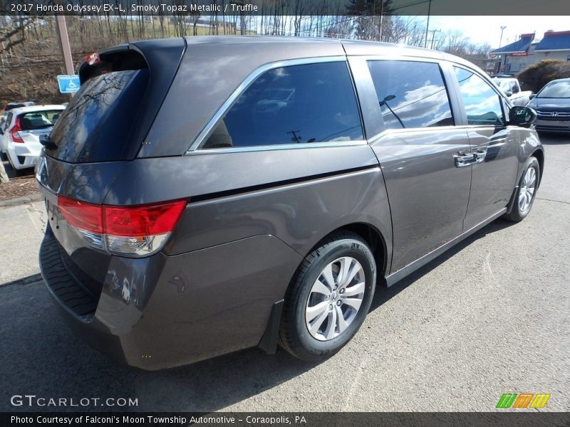 Smoky Topaz Metallic / Truffle 2017 Honda Odyssey EX-L