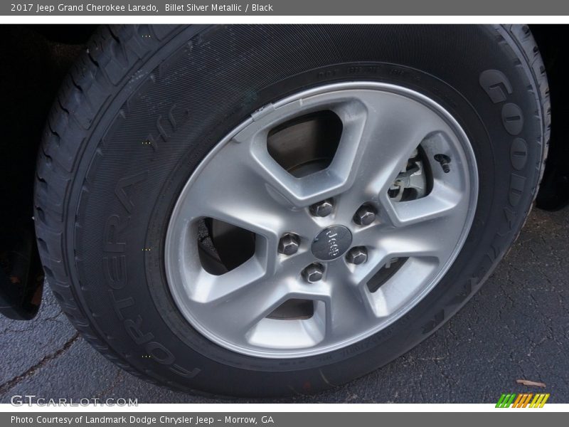 Billet Silver Metallic / Black 2017 Jeep Grand Cherokee Laredo